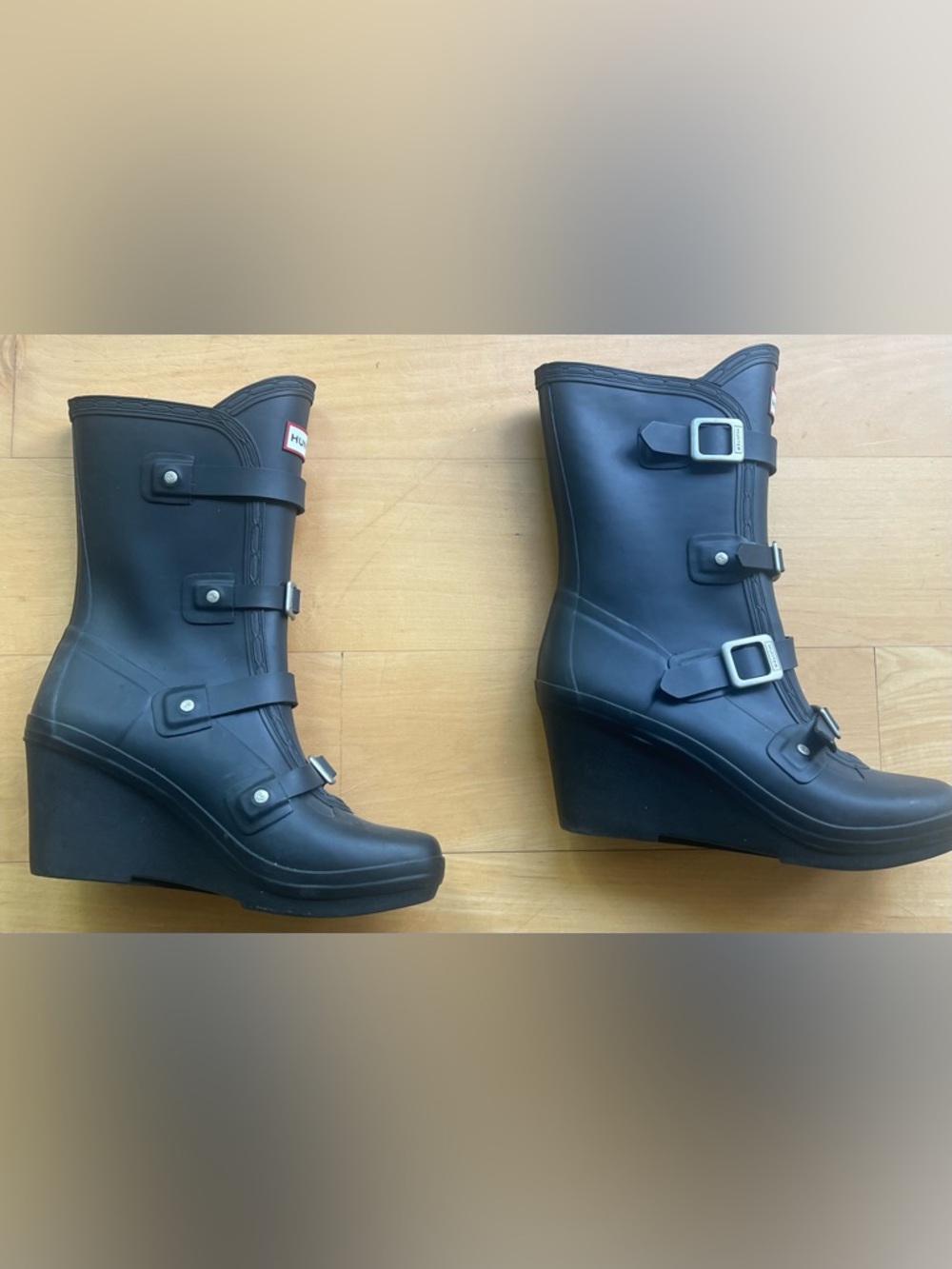 Hunter Remy Wedge Buckle Rain Boots Size 7.5 Mid Calf Buckled Cool Girl Chic